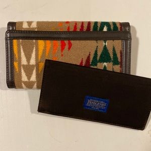Pendleton wool wallet with checkbook